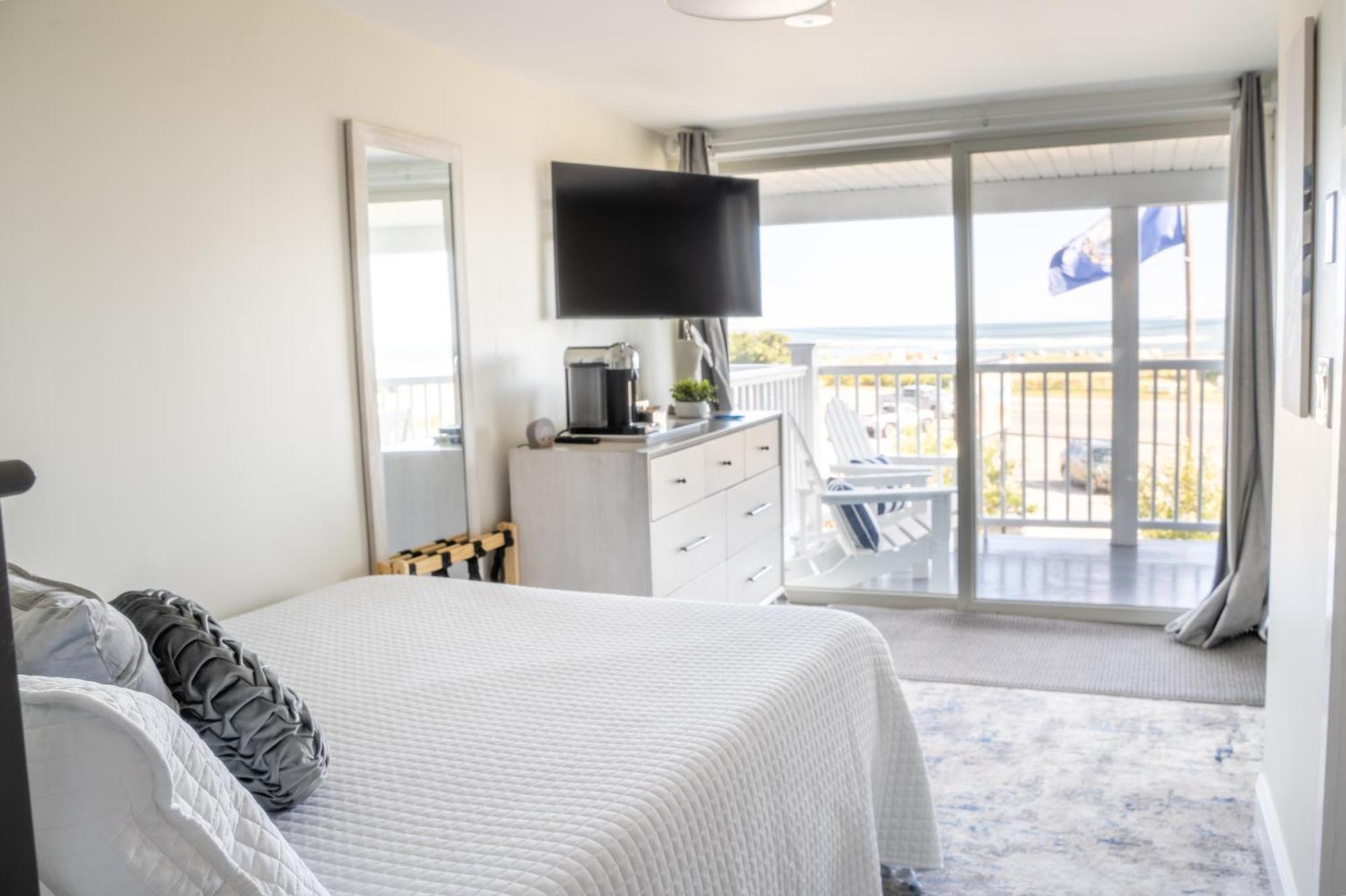 935 Ocean, A Beachside Inn แฮมป์ตัน ภายนอก รูปภาพ